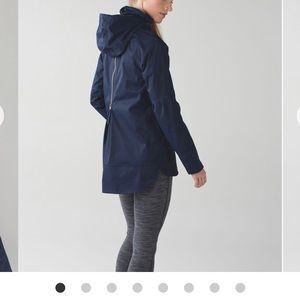 Lululemon Fo Drizzle rain jacket size 10